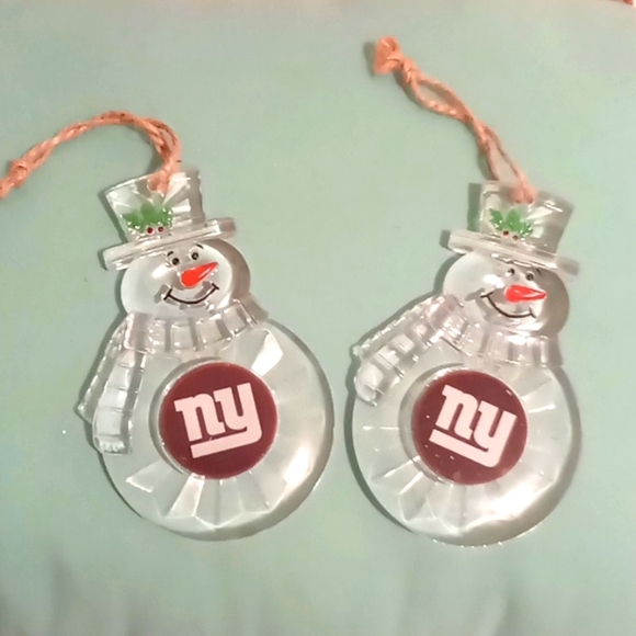 NEW YORK GIANTS CHRISTMAS TREE ORNAMENT BUNDLE IF 2 - Picture 1 of 6